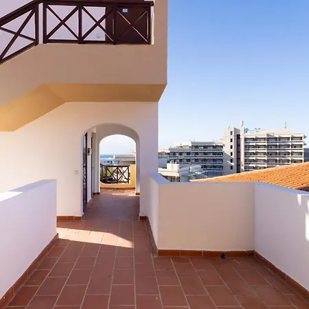 Sea & Sun Oceanfront Appartement *